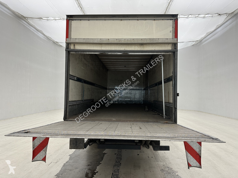 Camión Mercedes 1218