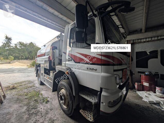 Teherautó Mercedes LKW Tankfahrzeug