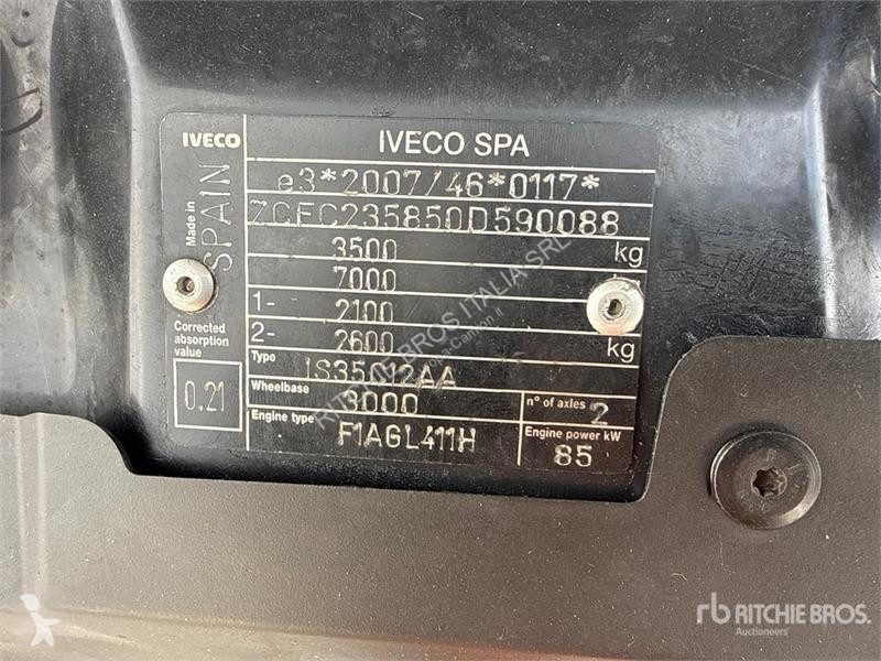 Camión Iveco 35C12 Dump Truck (Inoperable)