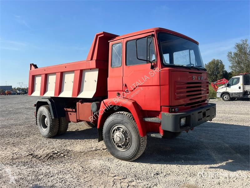 Camión Astra 1 T/A Dump Truck (Inoperable)