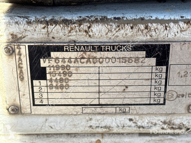 Teherautó Renault 220 dCi