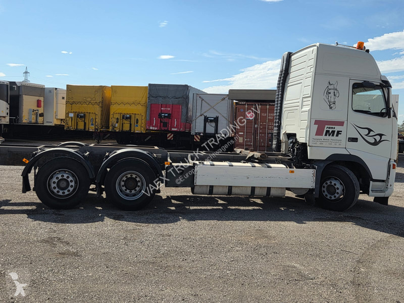 Teherautó Volvo 420 Globetrotter XL 6x2*4 - BDF...
