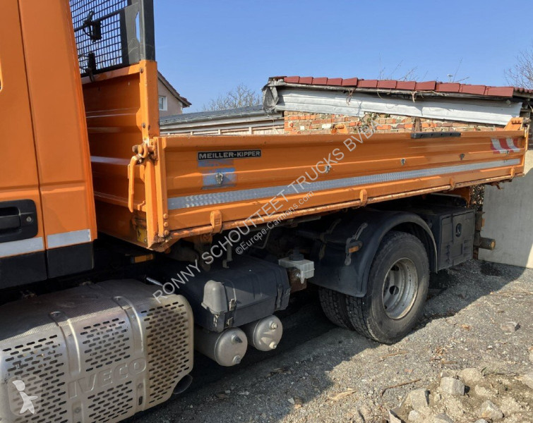 Camión Iveco ML100E21 4x2 Doka ML100E21 4x2...