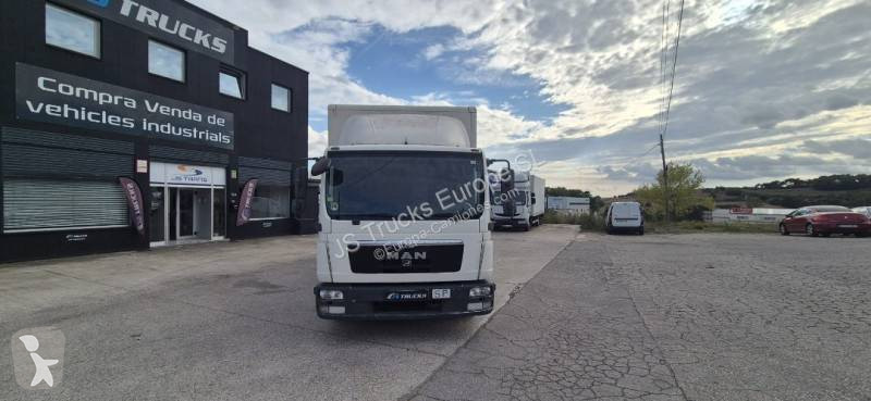 MAN 8.180 truck
