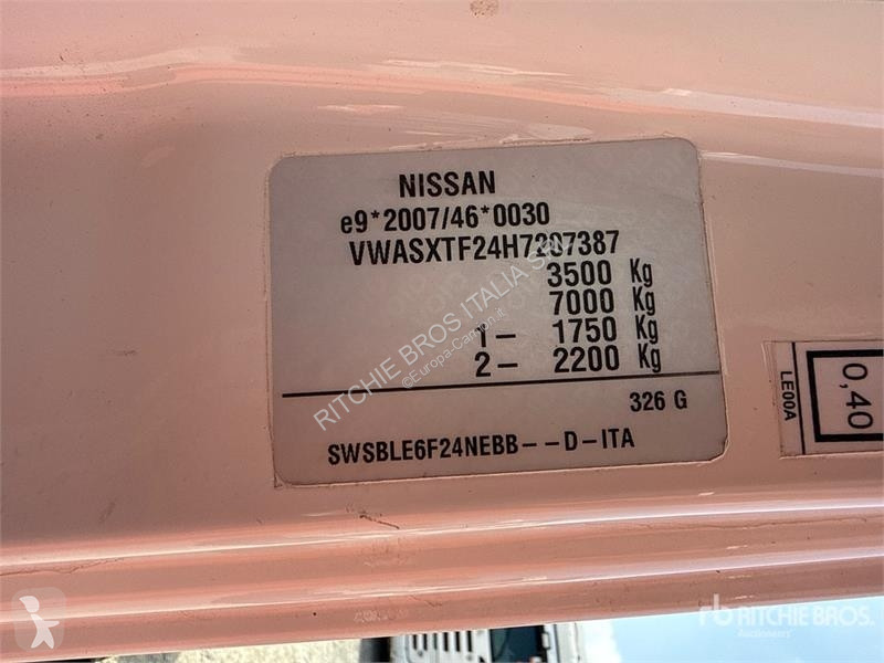 Camion Nissan Isoli PNT 230 20.5 m on Nissan...