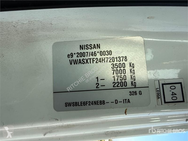Camion Nissan Isoli PNT230 20.5 m on Nissan...