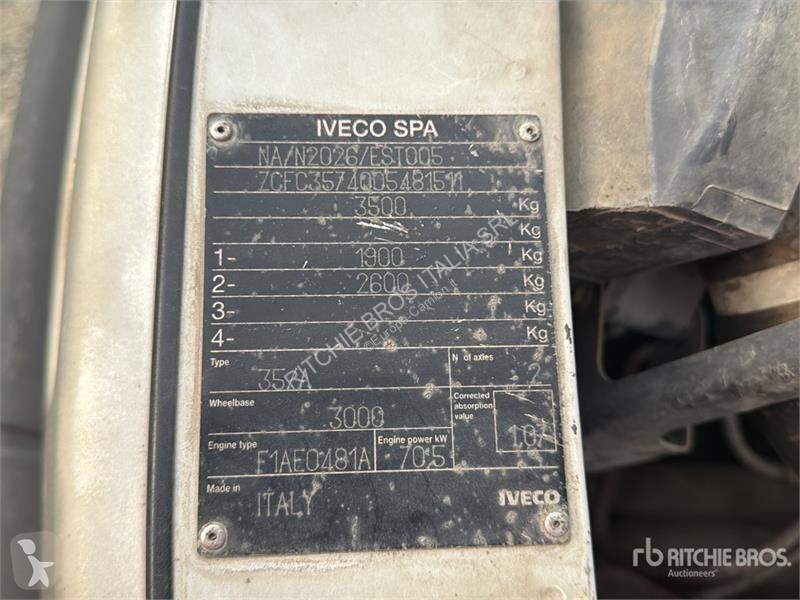 Грузовик Iveco 35A Dump Truck