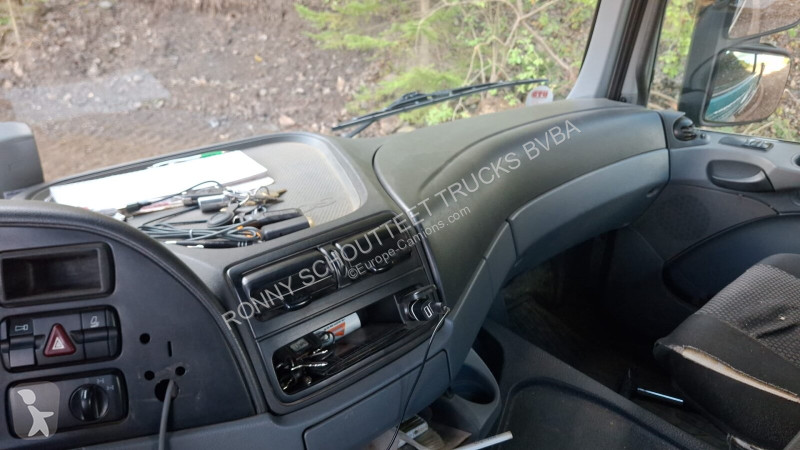 Camión Mercedes MP III 2646 LK 6x4 MP III 2646...