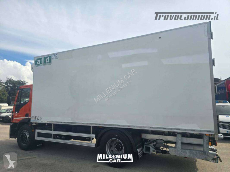 Camión Iveco 180E32 (2019) CELLA 6,30 FRC 2028...