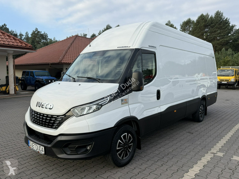 Camião Iveco 35S21