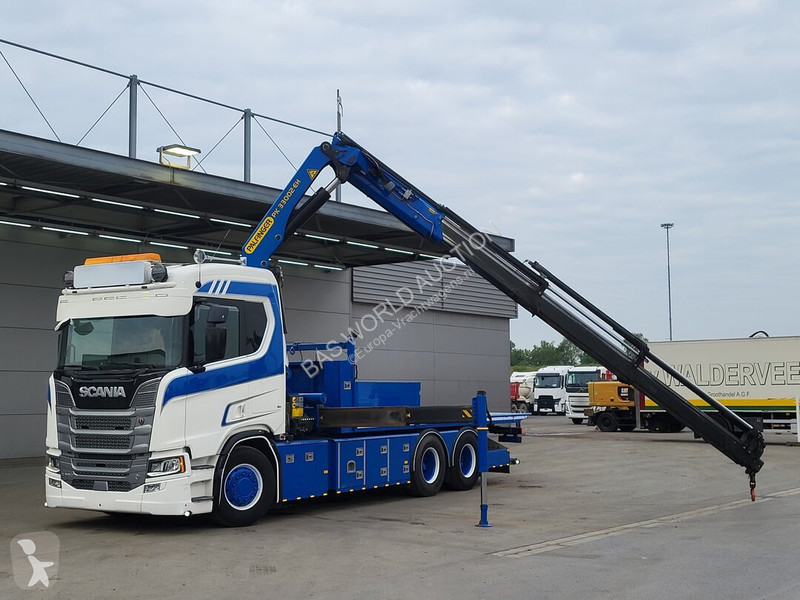 Camião Scania 580