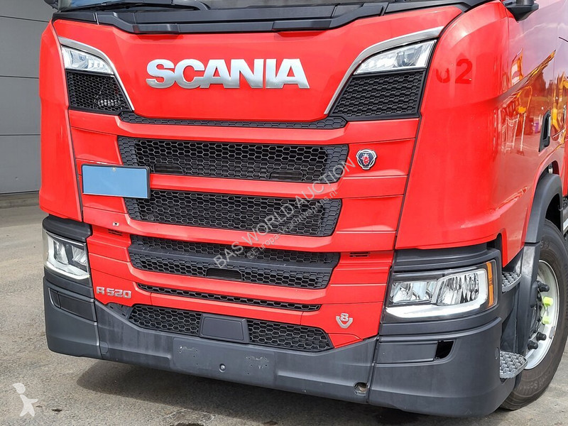 Camião Scania 520
