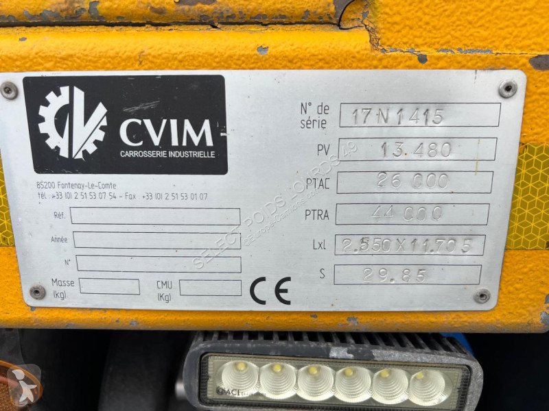 Camião Iveco 360 6X2