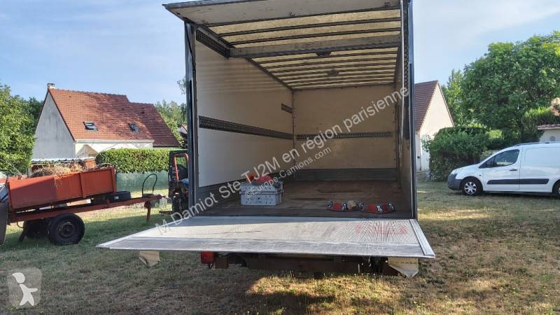 Camion MAN 8.180
