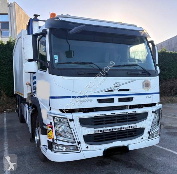 Engin de voirie Volvo 450