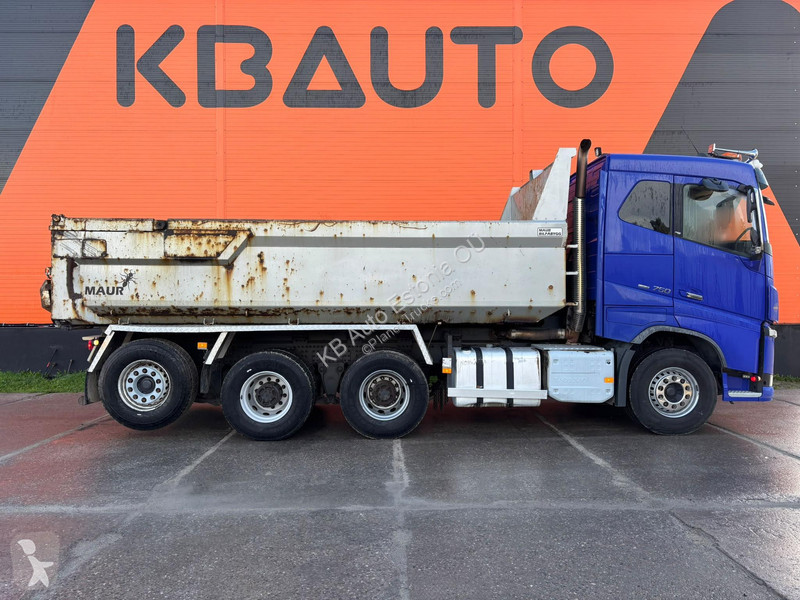 Volvo 750 8x4*4 RETARDER / BOX L=5743 mm truck