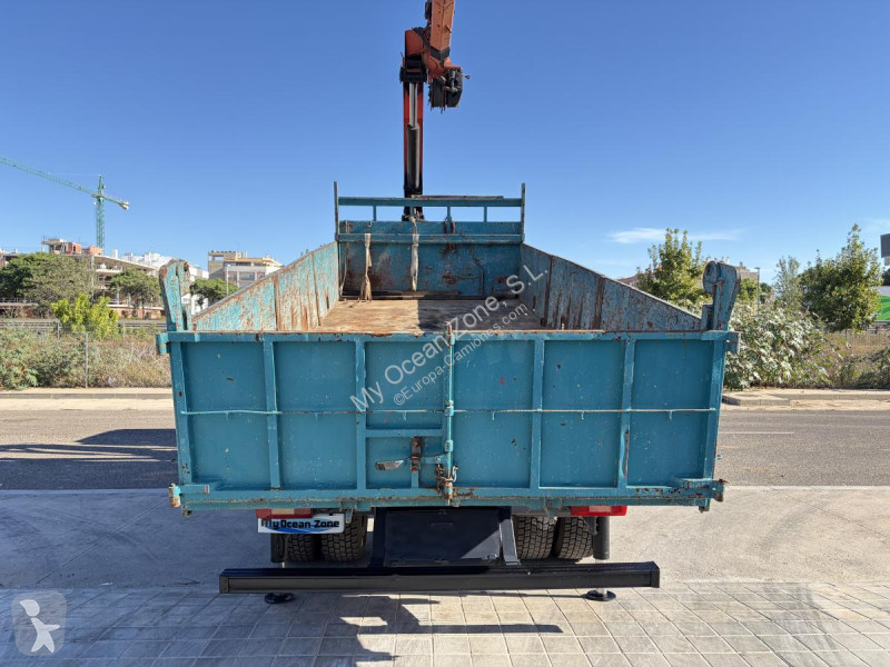 Volvo 220 truck