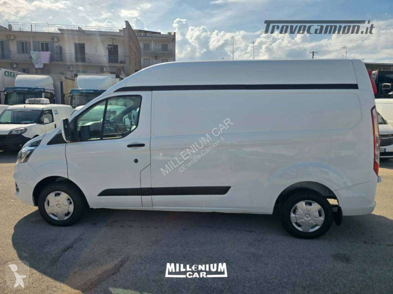 Camion Ford CUSTOM 2021 PASSO LUNGO TETTO ALTO