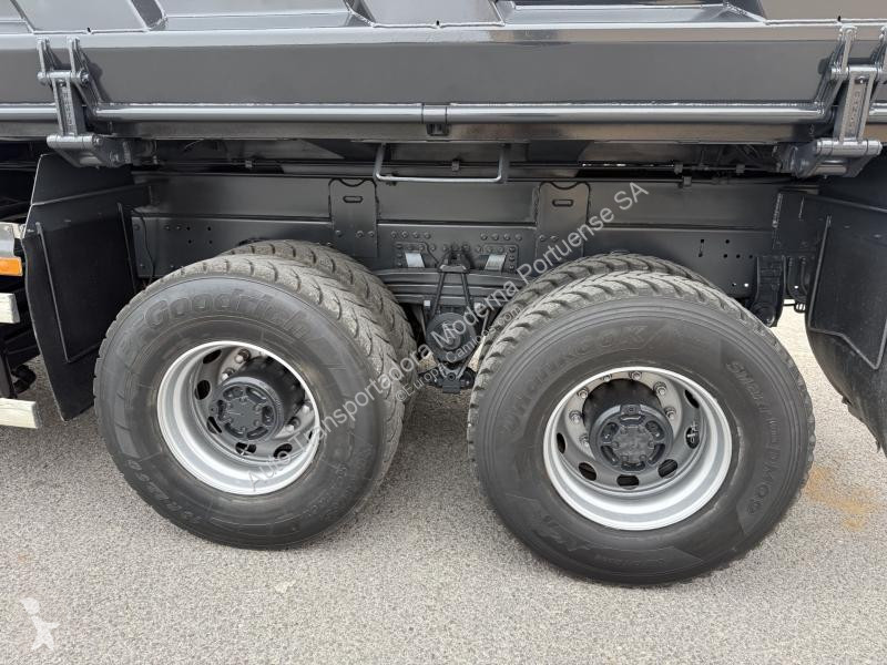 Volvo 380 truck
