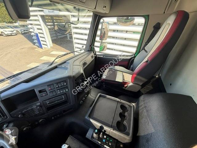 Volvo 460 truck