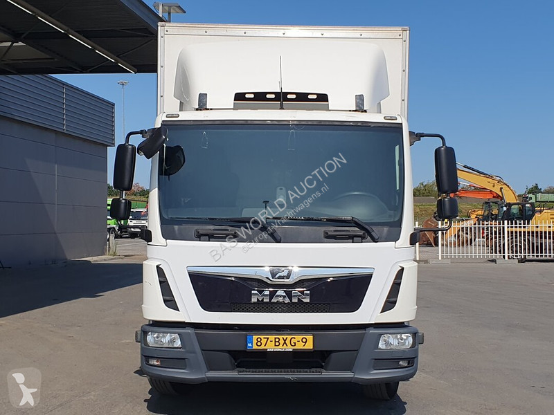 Camião MAN 12.220