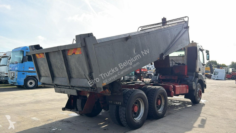 Camion Renault 300 (POMPE MANUELLE / LAMES /...
