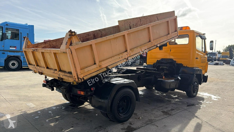 Camion Mercedes SK  (MANUAL PUMP / POMPE...