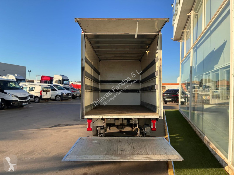 Грузовик Iveco  35C16H