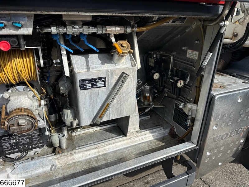 Camion Volvo 450 6x2, EURO 5, 20240 liter, 3 comp
