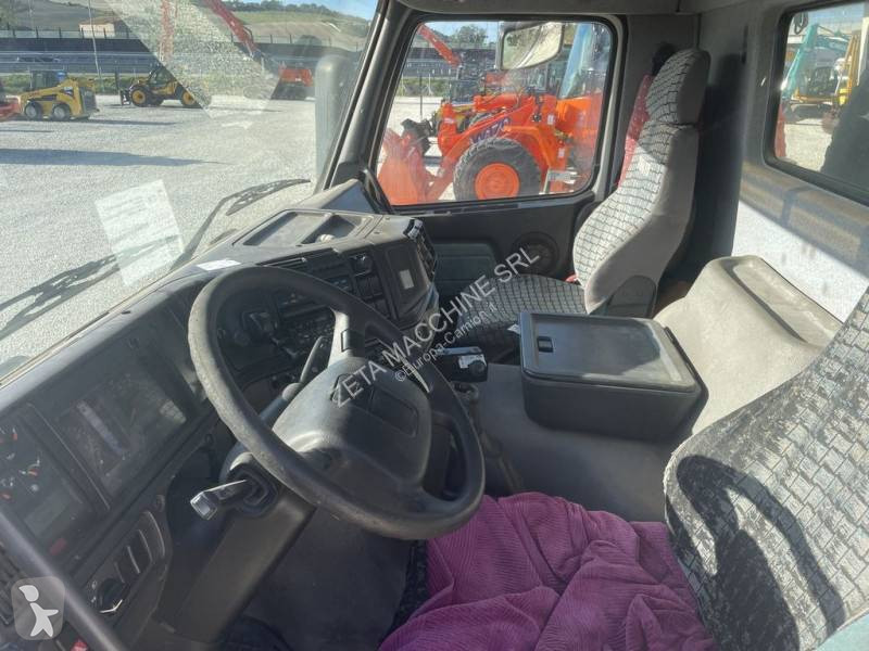 Camião Volvo 420
