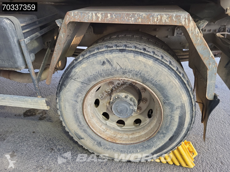Грузовик Renault 4X2 FOR PARTS 3-way tipper...