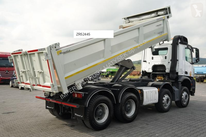Грузовик Mercedes AROCS 3240 / 8x4 / WYWROTKA...