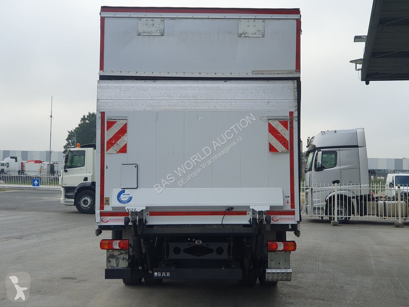 Lastbil Mercedes 1624