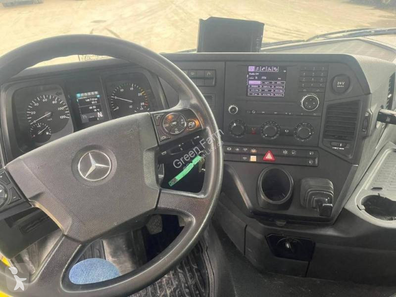 Mercedes 3245 truck