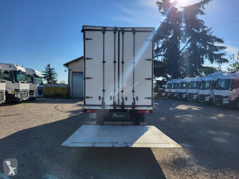 Kamion Renault 320.19 DTI 8