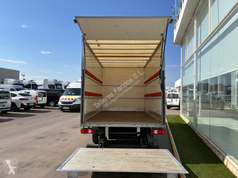 Camión Iveco  35C16H3.0