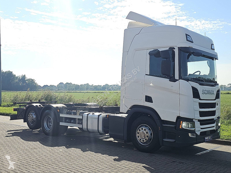 Camión Scania 450 6x2*4