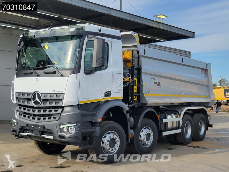 Camión Mercedes 4242 8X4 20m3 Tipper 13-Ltr...