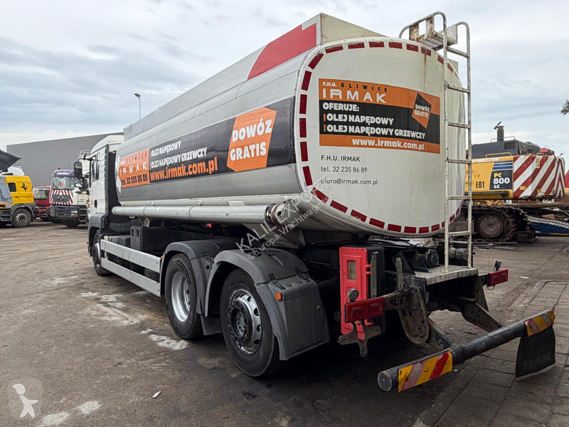 Camión MAN 26.350 Fuel Tank Truck 6x2 20.060...