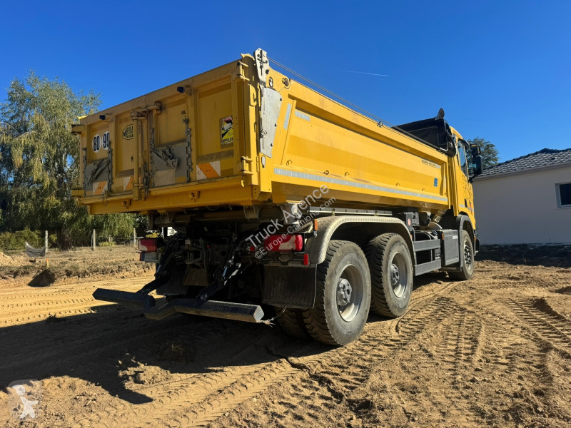 Camión Scania  530