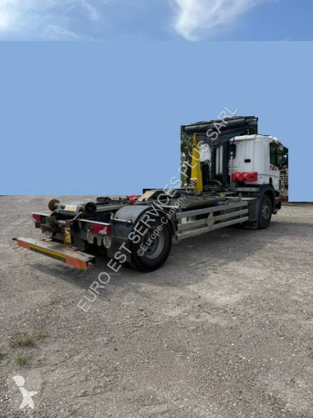 Scania 360 truck