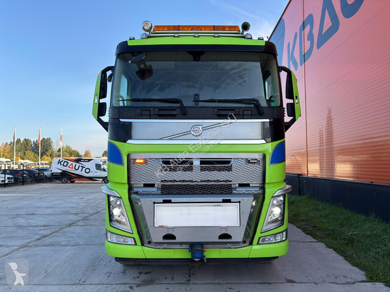 Camión Volvo 540 8x4/4 + Effer 955 8S 2017...