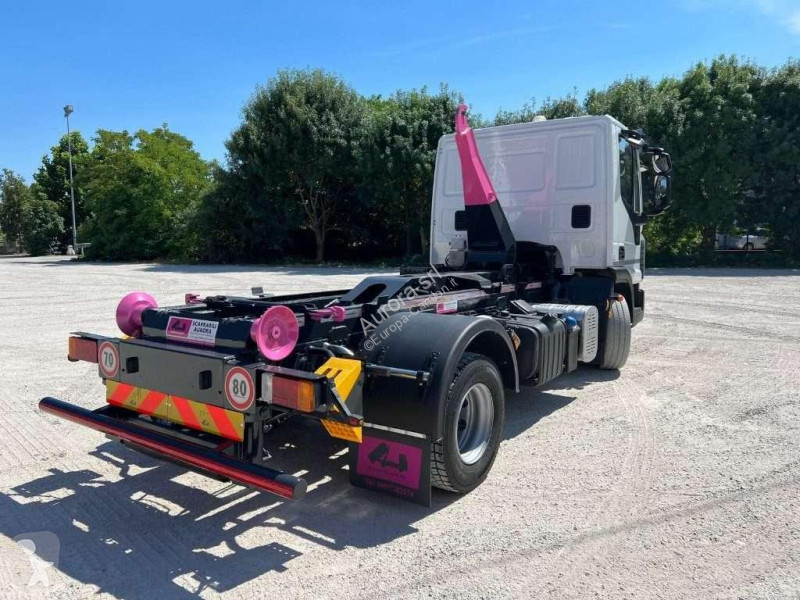 Kamion Iveco 120EL18 SCARRABILE