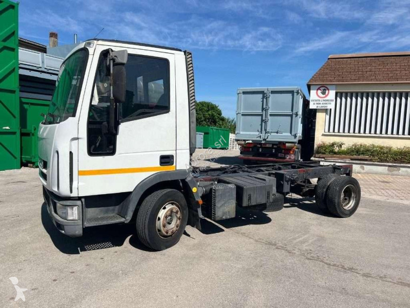 Ciężarówka Iveco 80E15 A TELAIO