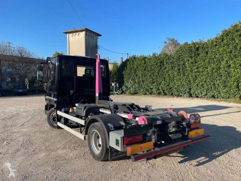 Camion Iveco EUROCARGO 75E18 CON SCARRABILE NUOVO