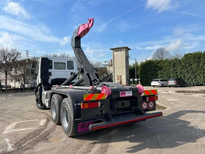 Camion Iveco TRAKKER 360 SCARRABILE 6X4