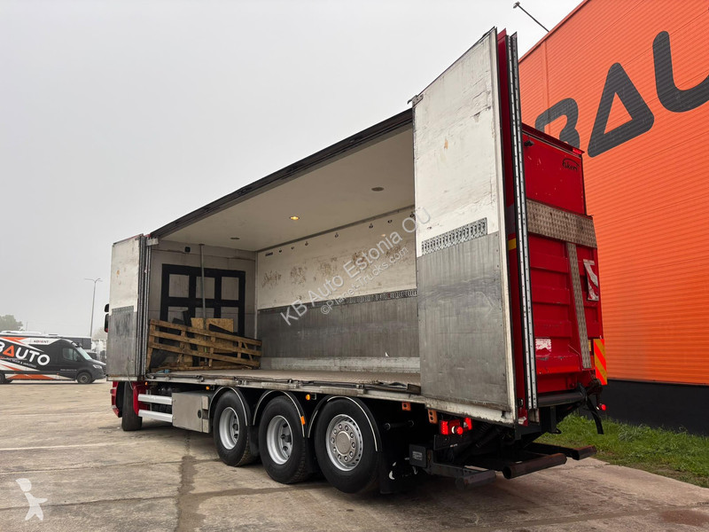 Camión Scania 490 8x4 OPENSIDE BOX