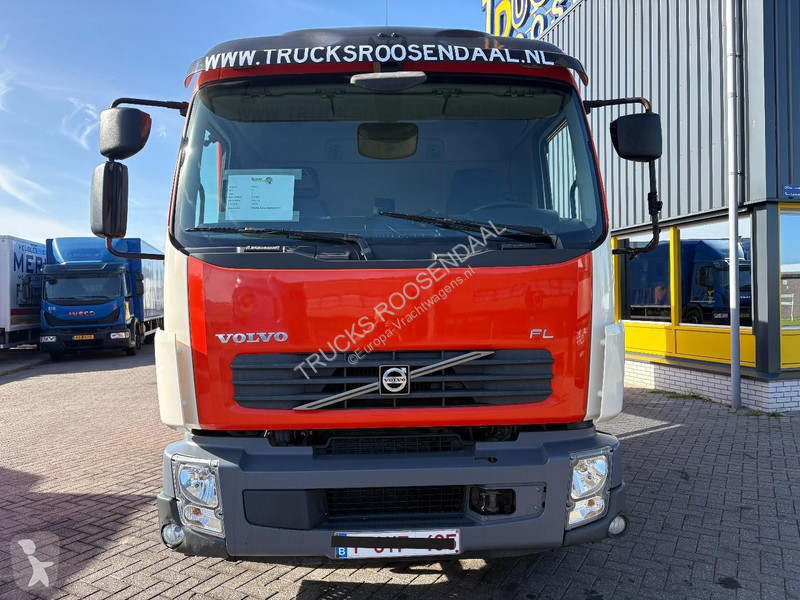Vrachtwagen Volvo 240 + Loadlift + 14 T + Euro 5