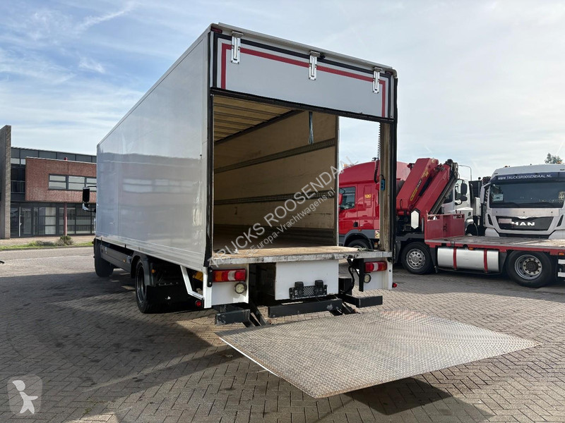 Vrachtwagen Mercedes 1623 + LOADLIFT 2000 KG +...