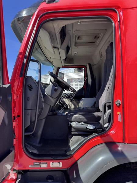 Kamión Renault 320.26